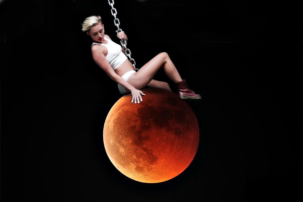 Miley Cyrus blood moon.