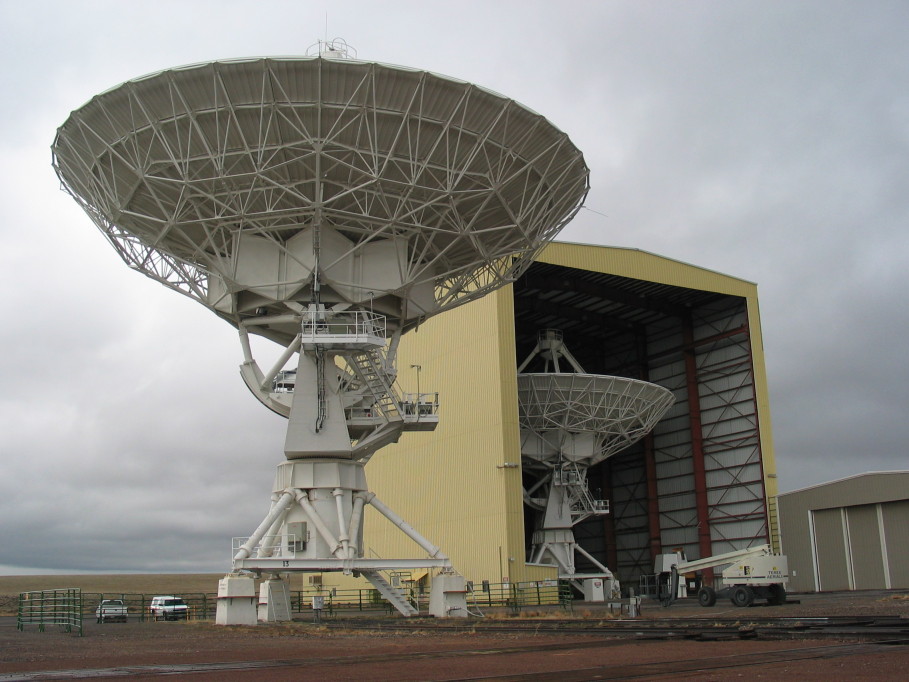 VLA parabolic dish antenna