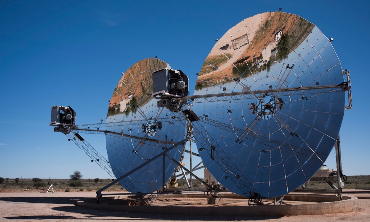 solar mirror dish  Ripasso  Kalahari desert  Jeffrey Barbee 2015-05-13
